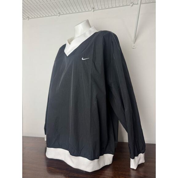 Nike Essentials XXL Loose Fit, UV Protection, Black and White NWT - Picture 3 of 11